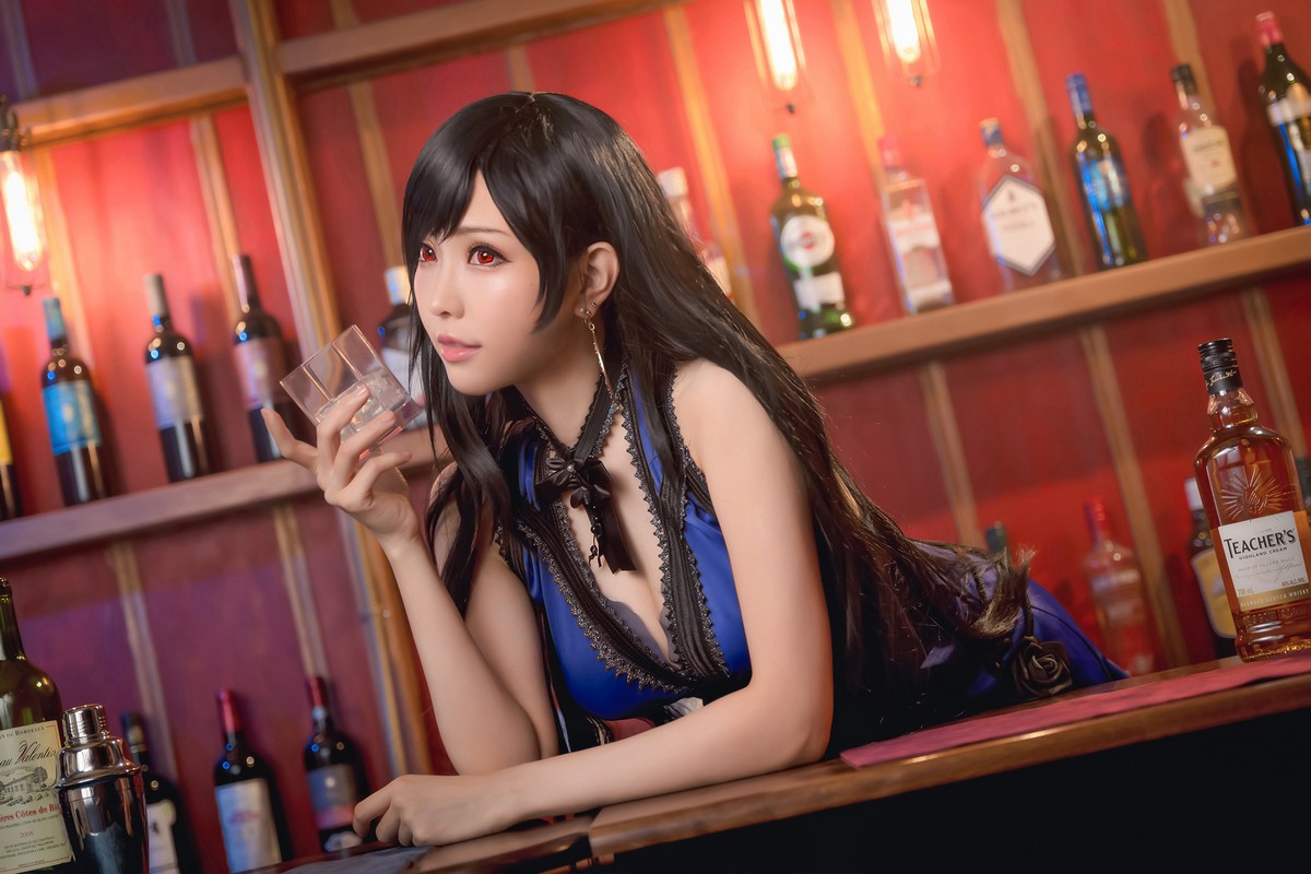 xgyw.top_Coser妹子Ely_eee蒂法主题户外 酒店吧台 私房旗袍性感服饰秀完美身材诱惑写真74P