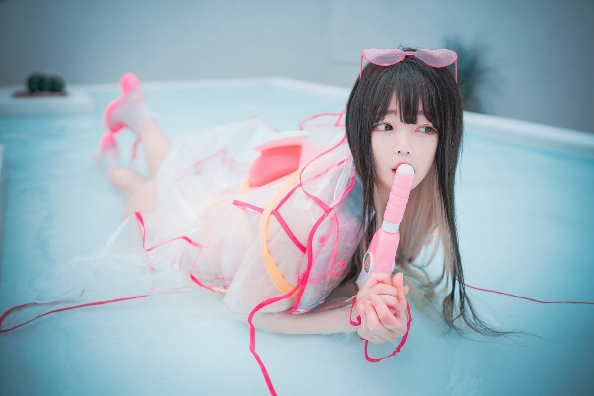 xgyw.top_[DJAWA]No.088_模特Aram_Poolside_Summer主题泳池边性感薄透服饰惹火诱惑写真76P