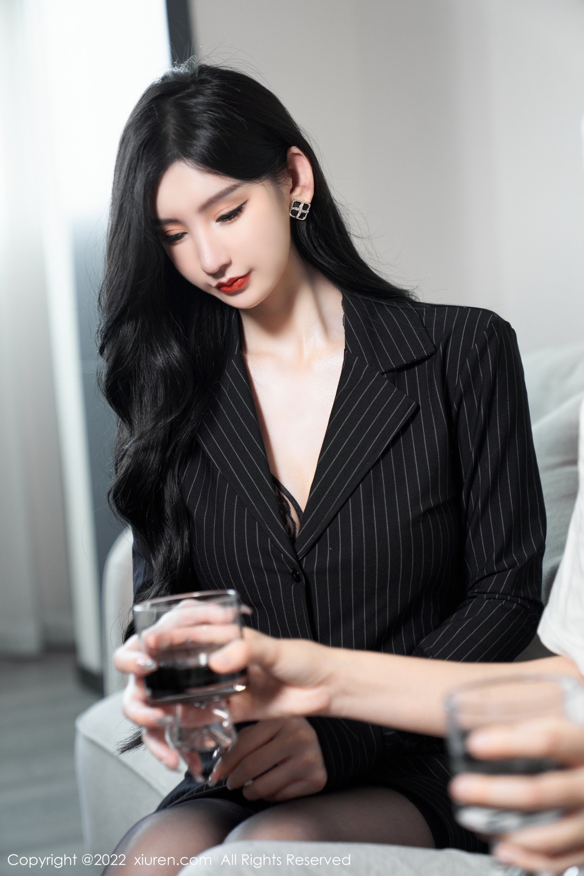 xgyw.top_XiuRen第5133期_女神周于希Sally心愿旅拍私房黑色情趣薄纱秀豪乳撩人诱惑写真83P