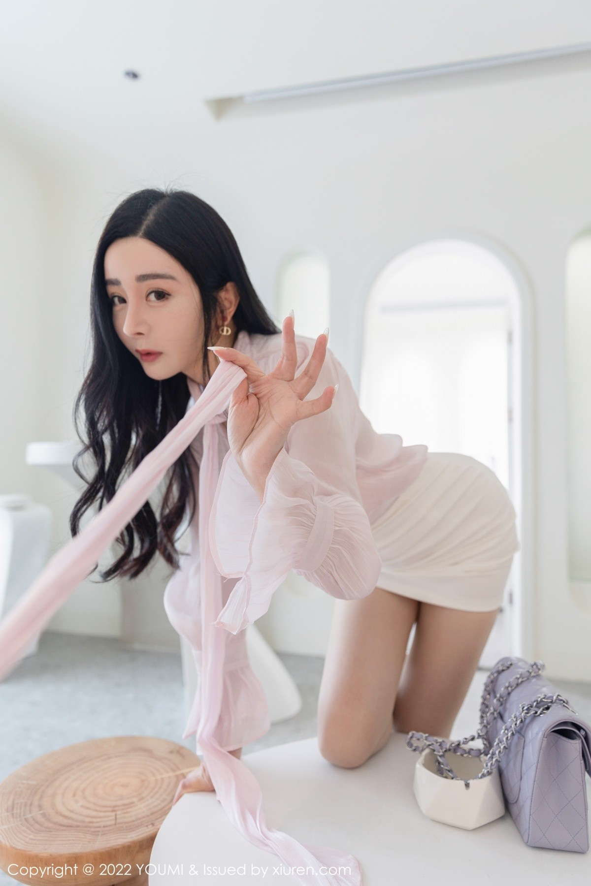 xgyw.top_[YouMi尤蜜荟]Vol.801_女神允爾大理旅拍性感粉色薄纱配白短裙半脱秀丰满身材诱惑写真79P