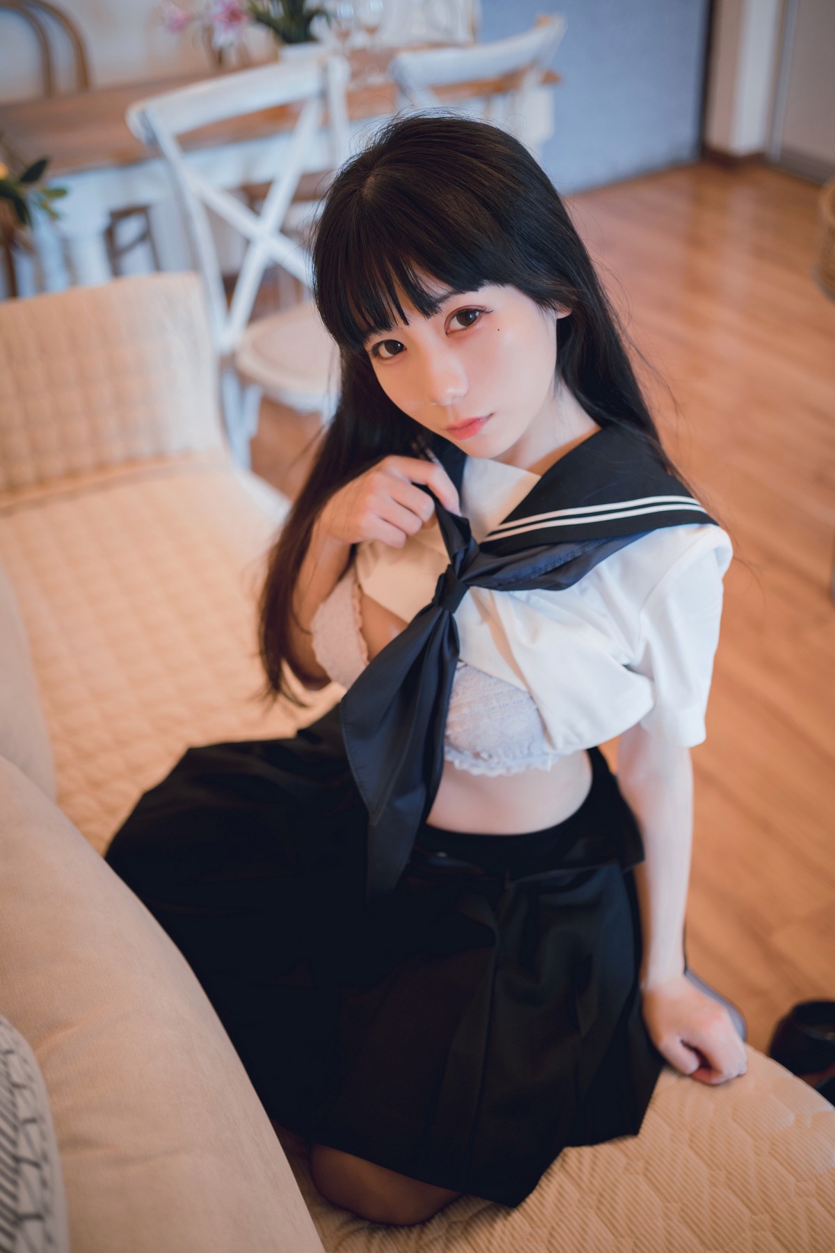 xgyw.top_网络美女Usejan私语主题私房脱学生制服露性感蕾丝内衣配超薄黑丝诱惑写真50P