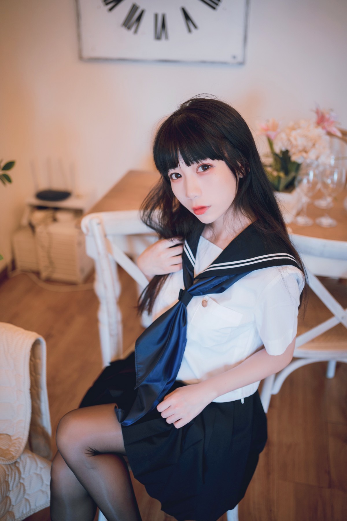 xgyw.top_网络美女Usejan私语主题私房脱学生制服露性感蕾丝内衣配超薄黑丝诱惑写真50P