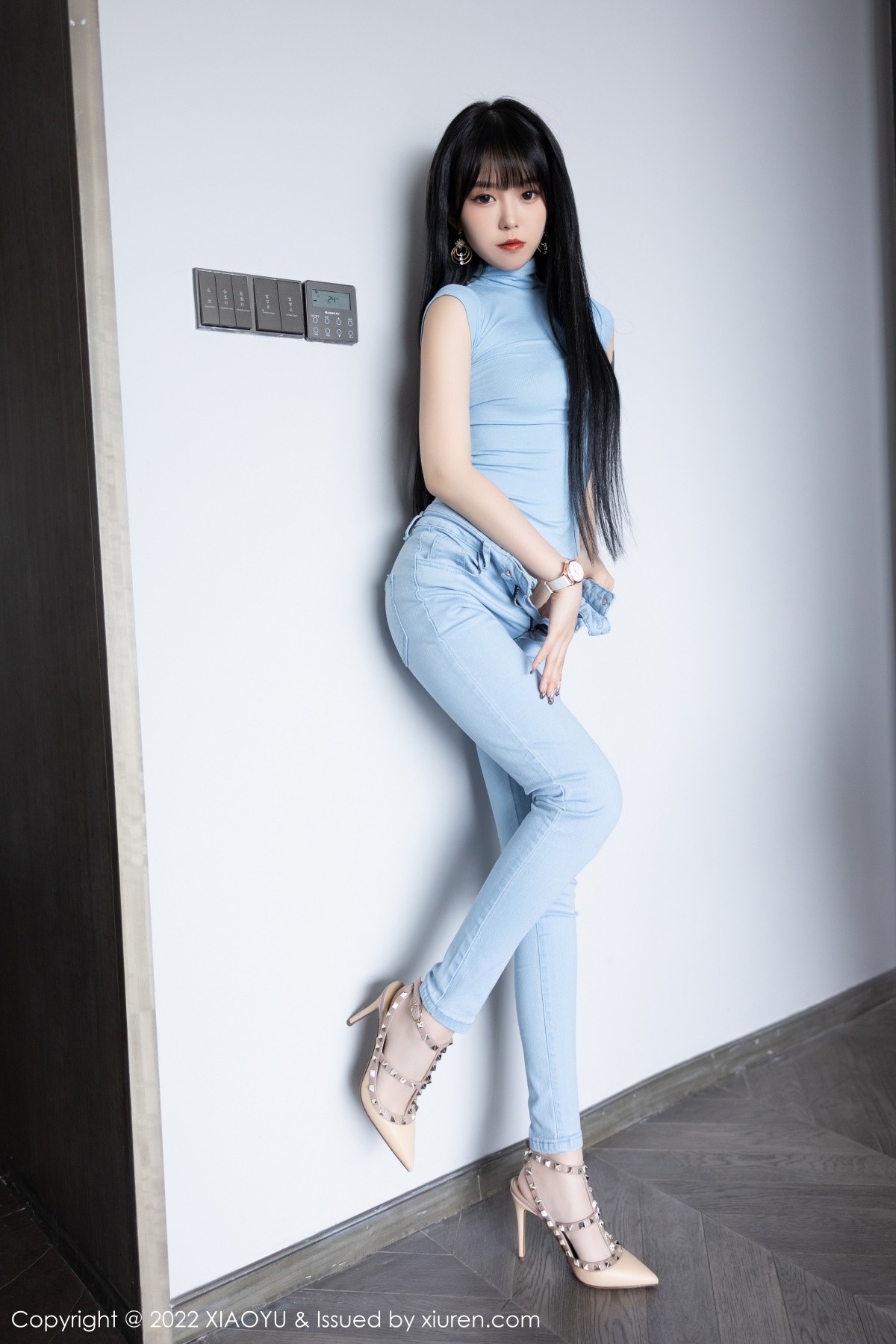 xgyw.top_[XiaoYu画语界]Vol.797_模特奶瓶性感蓝色收身衣配蓝色牛仔裤半脱露无内肉丝诱惑写真83P