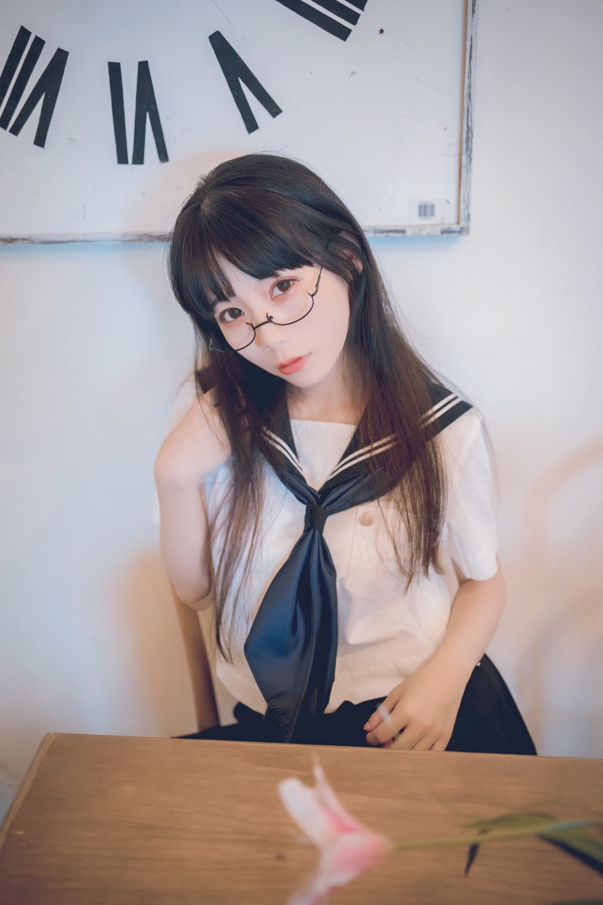 xgyw.top_网络美女Usejan私语主题私房脱学生制服露性感蕾丝内衣配超薄黑丝诱惑写真50P