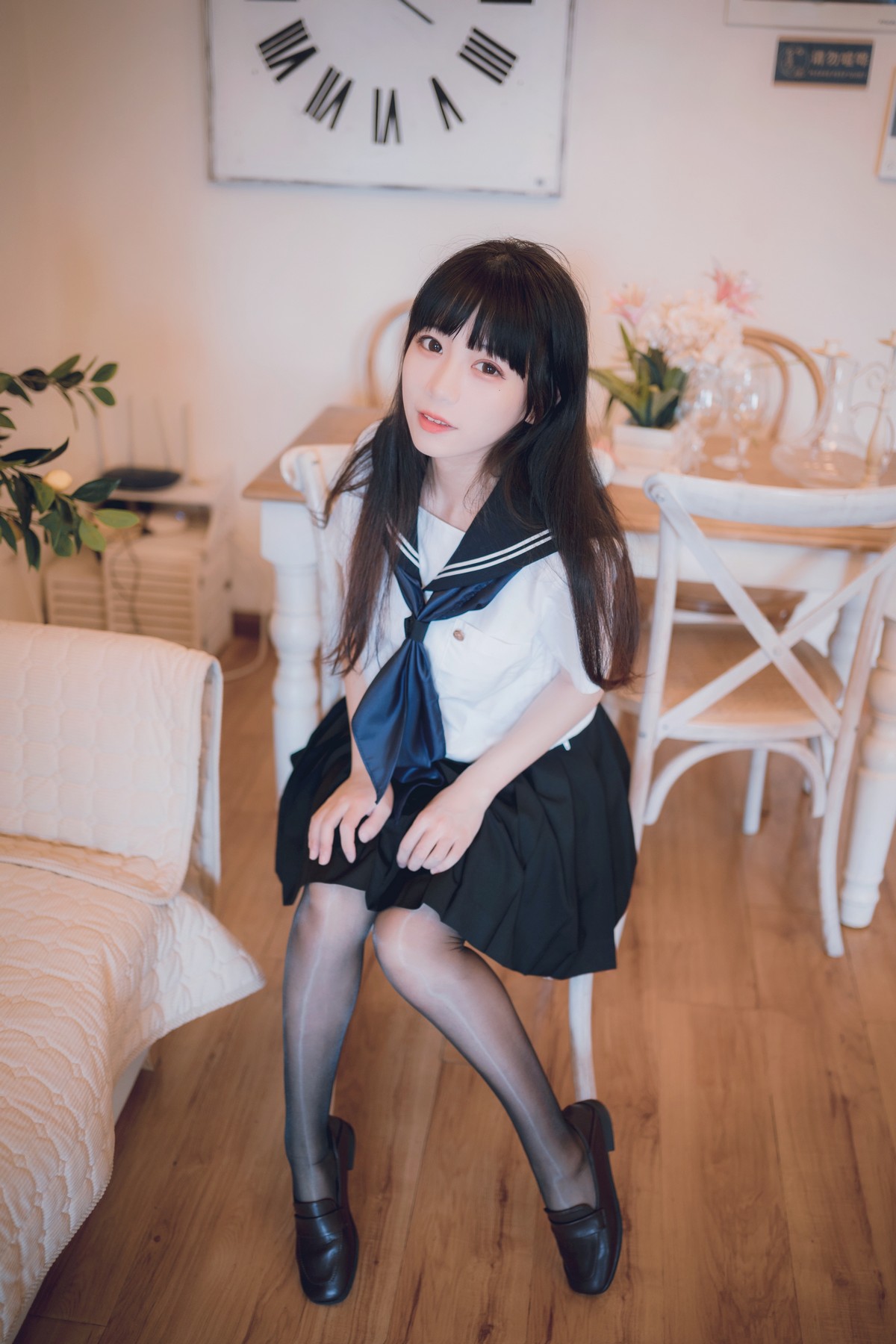 xgyw.top_网络美女Usejan私语主题私房脱学生制服露性感蕾丝内衣配超薄黑丝诱惑写真50P