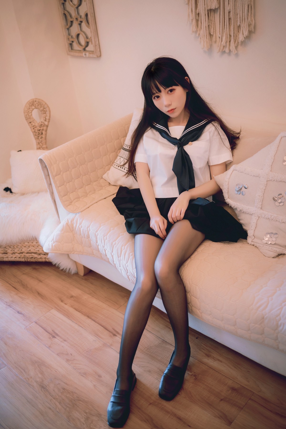 xgyw.top_网络美女Usejan私语主题私房脱学生制服露性感蕾丝内衣配超薄黑丝诱惑写真50P