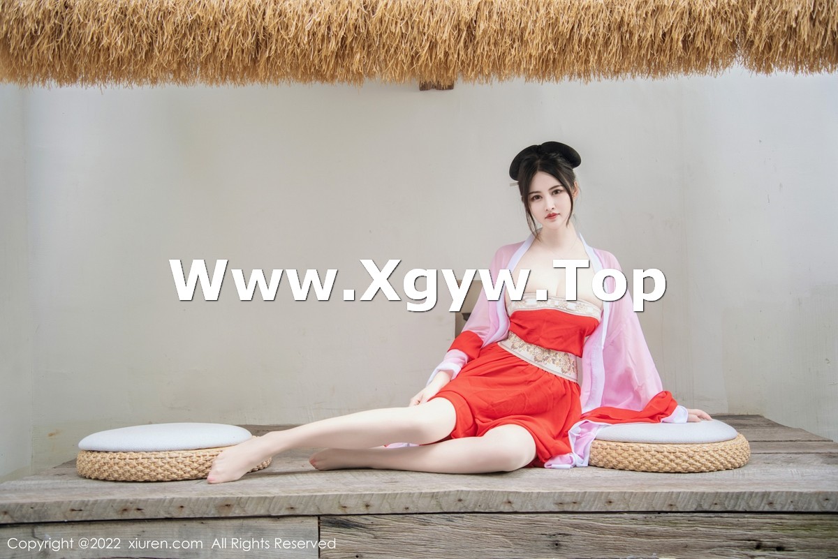 xgyw.top_XiuRen第5141期_模特诗诗kiki性感古装服饰配无内肉丝半脱秀惹火身材诱惑写真80P