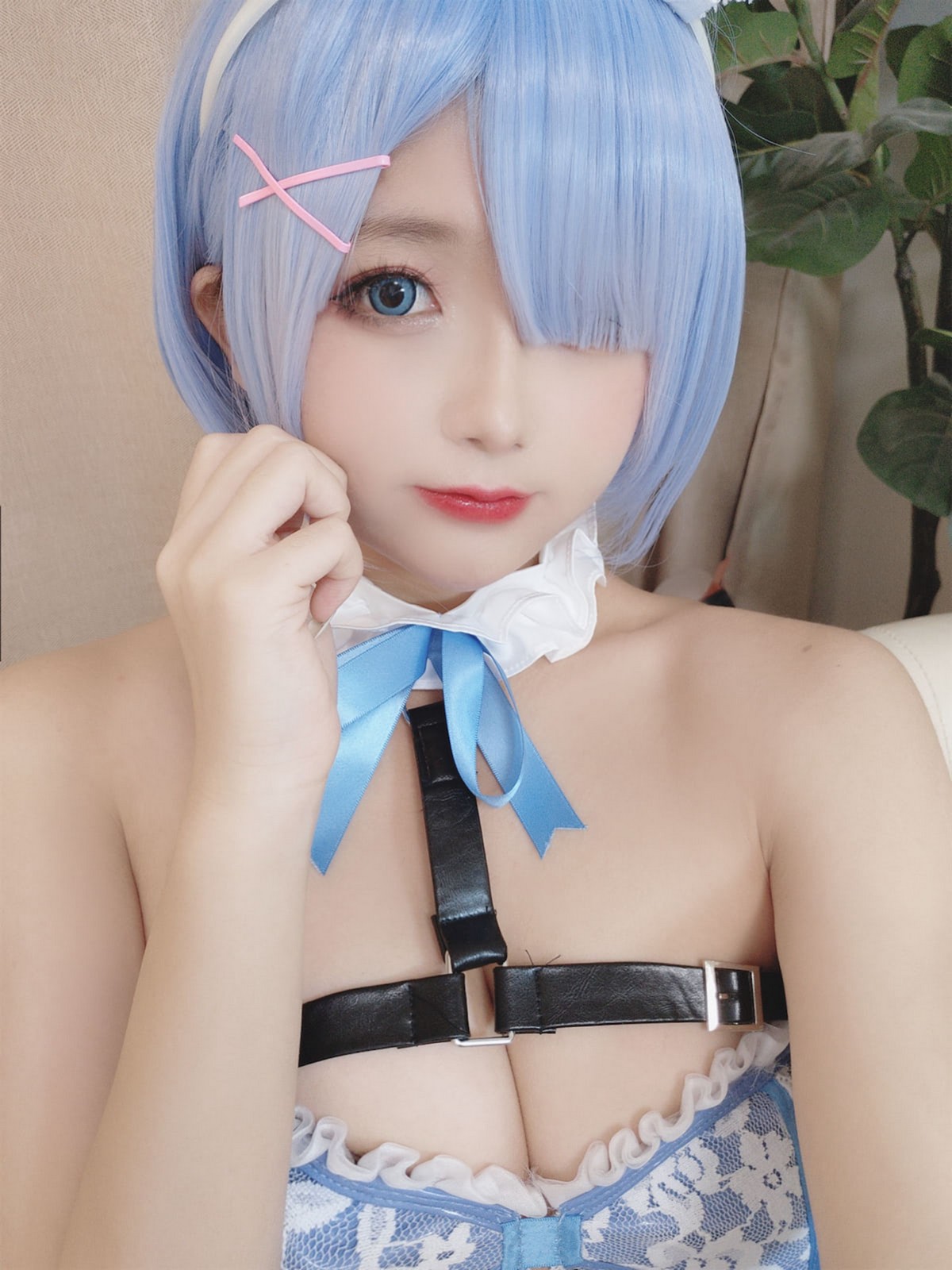 xgyw.top_Cosplay美女日奈娇蕾姆蓝色护士主题私房性感护士装秀豪乳翘臀撩人诱惑写真88P