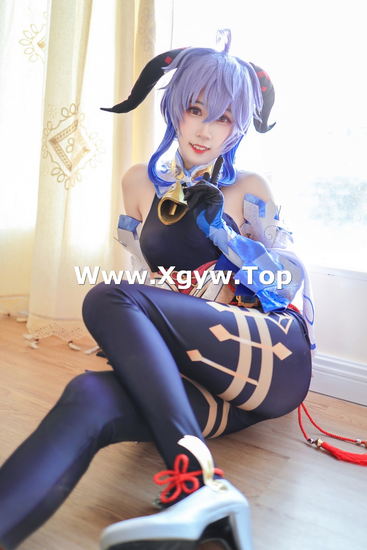 xgyw.top_Corer美女流年不停_w甘雨主题私房性感黑色内衣配黑丝袜秀完美身材迷人写真38P