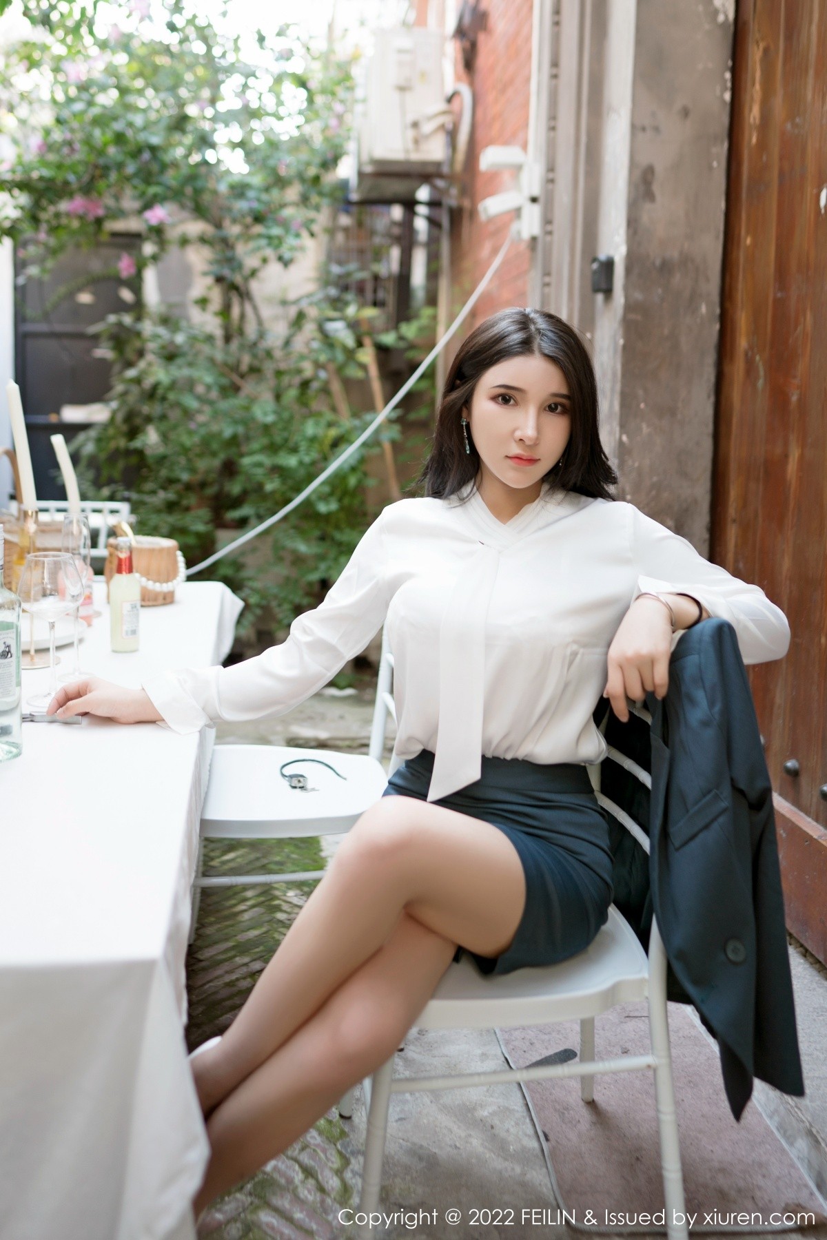 xgyw.top_[FeiLin嗲囡囡]VOL.353_模特姝姝不是妹妹脱OL职业装露性感白色蕾丝内衣丰满诱惑写真63P