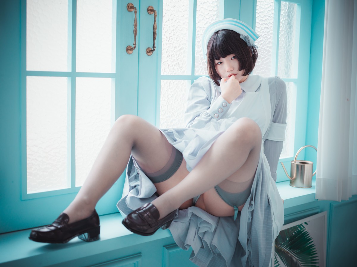 xgyw.top_[DJAWA]No.095_模特Mimmi_St. Esther主题私房短裙下性感灰丝吊袜秀翘臀诱惑写真136P