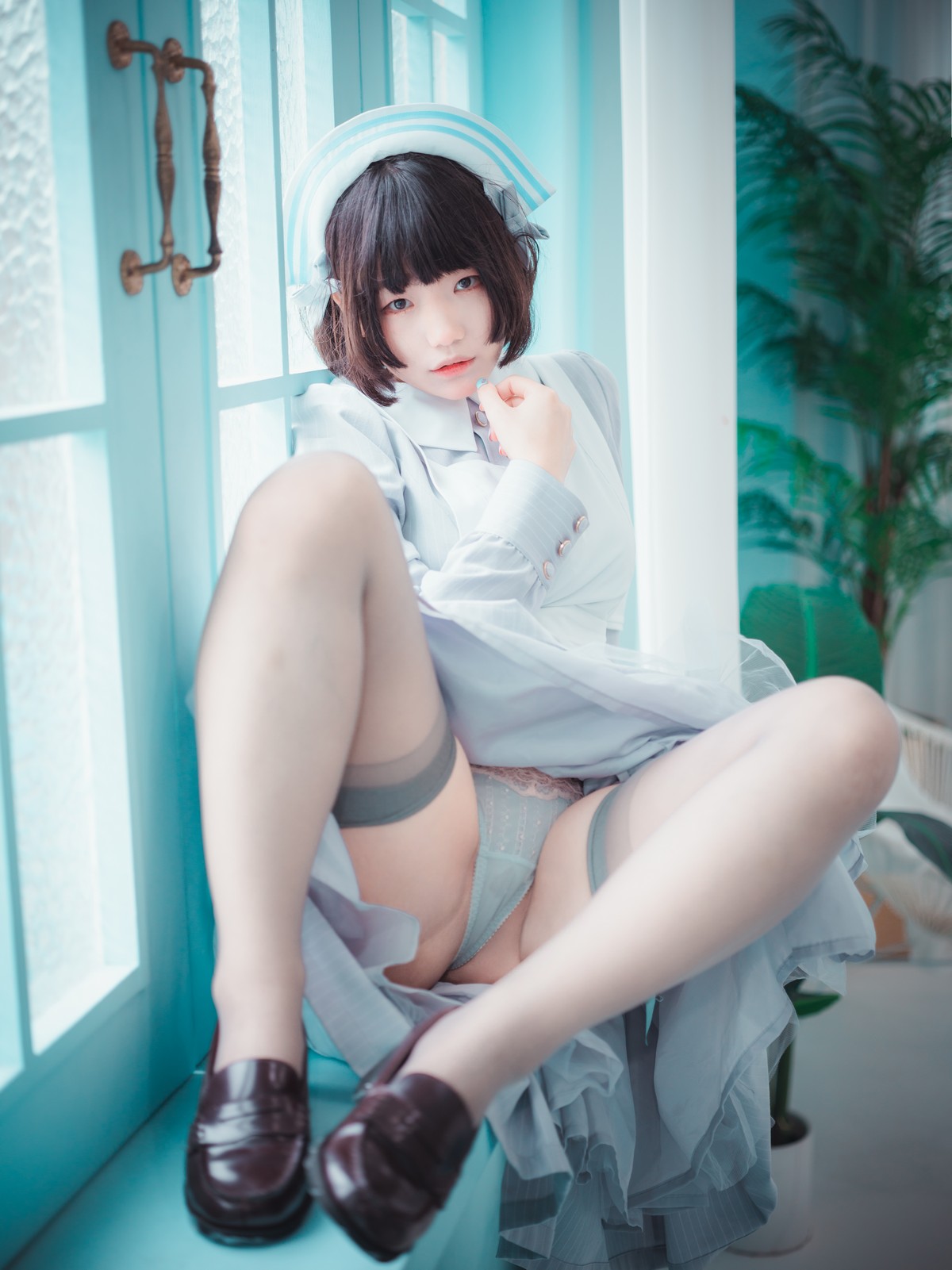 xgyw.top_[DJAWA]No.095_模特Mimmi_St. Esther主题私房短裙下性感灰丝吊袜秀翘臀诱惑写真136P