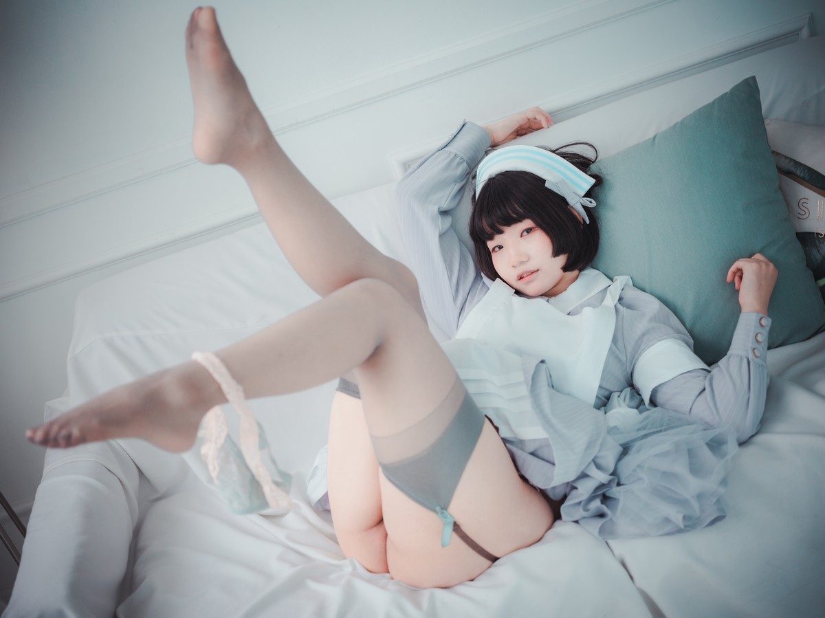 xgyw.top_[DJAWA]No.095_模特Mimmi_St. Esther主题私房短裙下性感灰丝吊袜秀翘臀诱惑写真136P