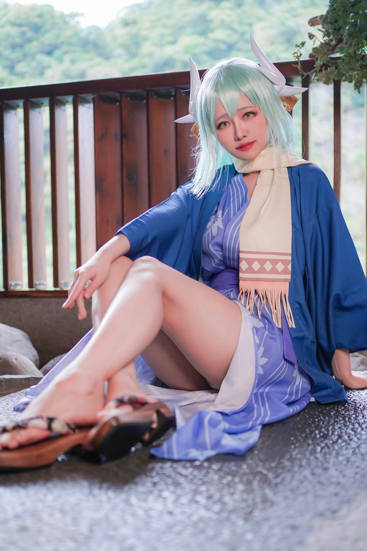 xgyw.top_Coser美女Arty亚缇Kiyohime主题温泉边半脱露白色蕾丝内衣秀豪乳翘臀诱惑写真48P
