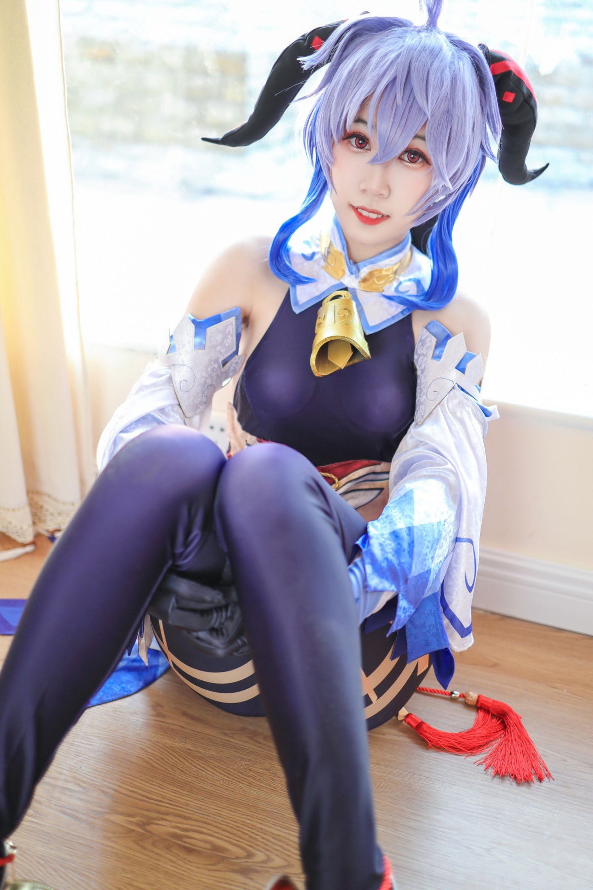 xgyw.top_Corer美女流年不停_w甘雨主题私房性感黑色内衣配黑丝袜秀完美身材迷人写真38P