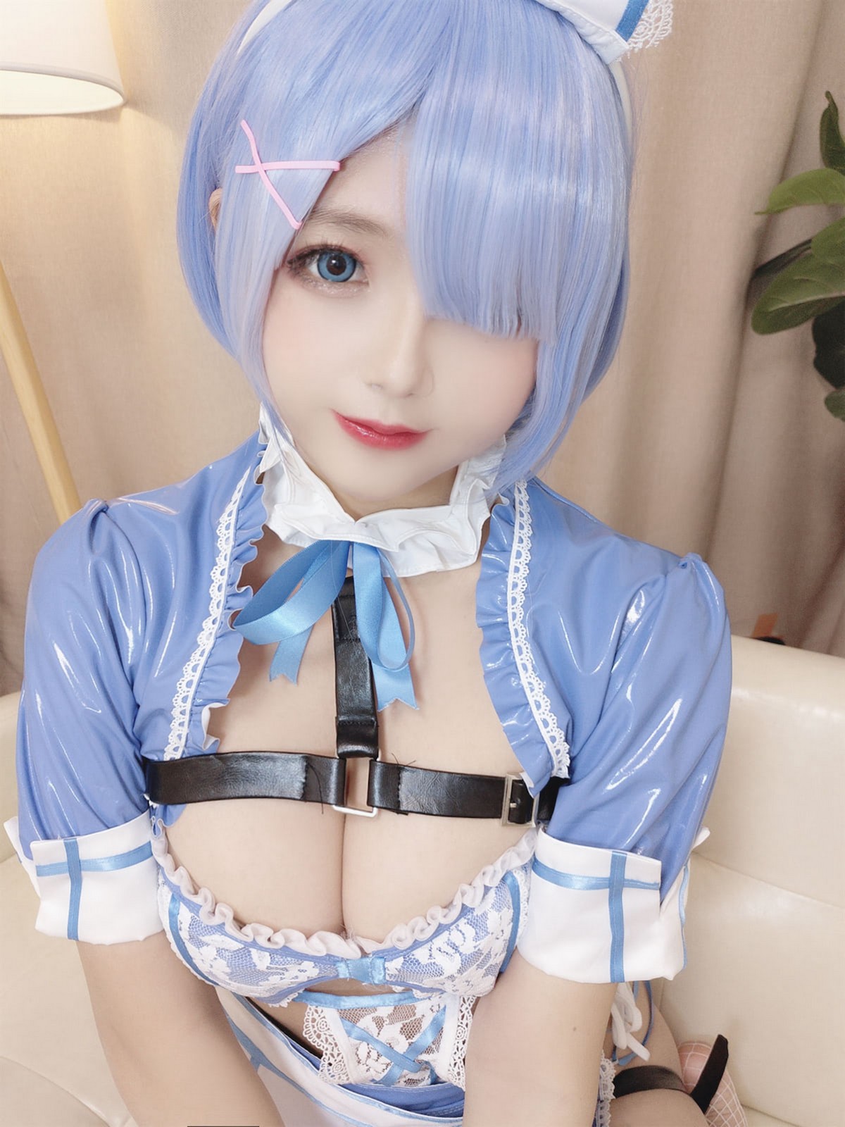 xgyw.top_Cosplay美女日奈娇蕾姆蓝色护士主题私房性感护士装秀豪乳翘臀撩人诱惑写真88P