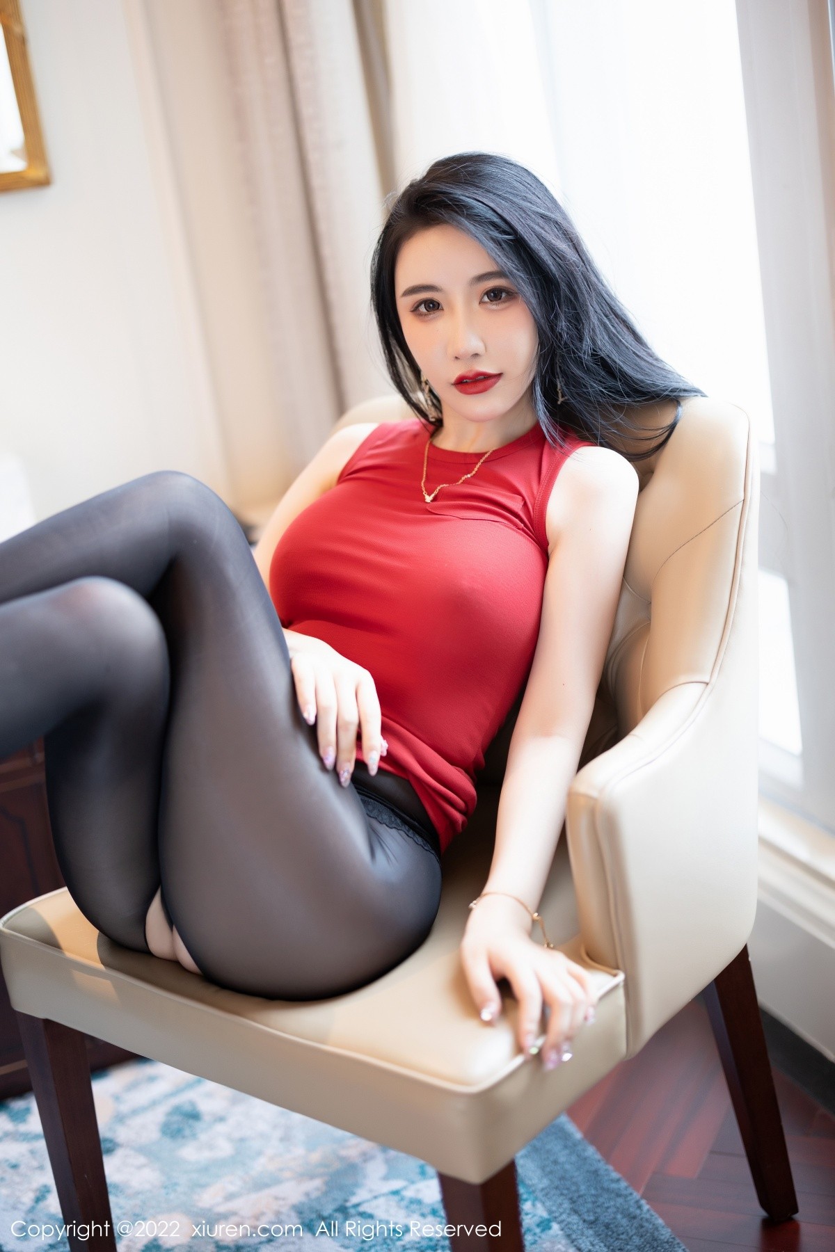 xgyw.top_XiuRen第5151期_女神Cherry绯月樱厦门旅拍红色收身衣配开档黑丝撩人诱惑写真86P