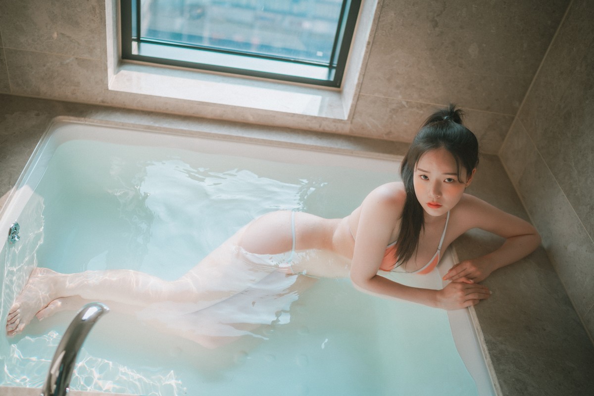 xgyw.top_[DJAWA]No.097_模特PIA_Staycation 2主题私房性感比基尼秀丰满身材白嫩肌肤诱惑写真99P