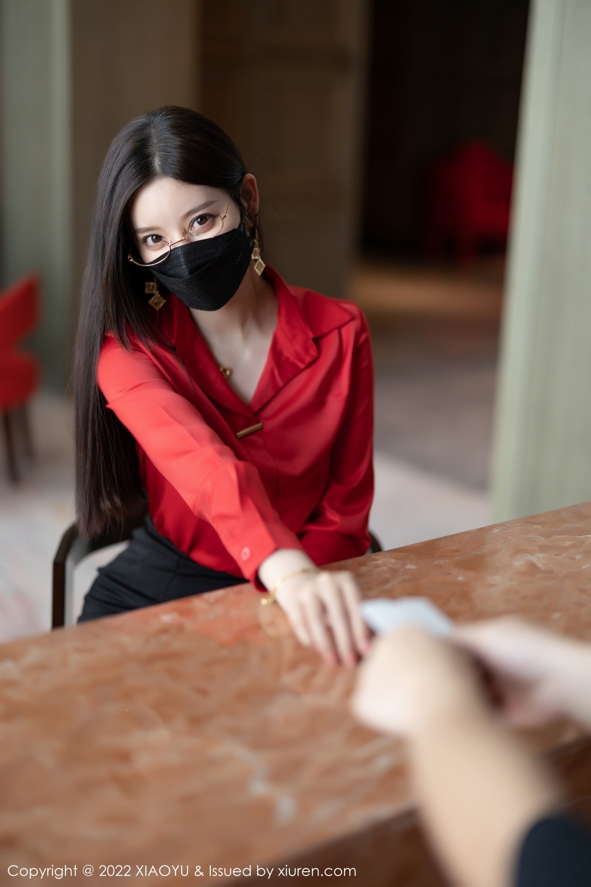 xgyw.top_[XiaoYu画语界]Vol.801_女神杨晨晨Yome私房半脱露超薄无内黑丝秀翘臀美腿诱惑写真106P