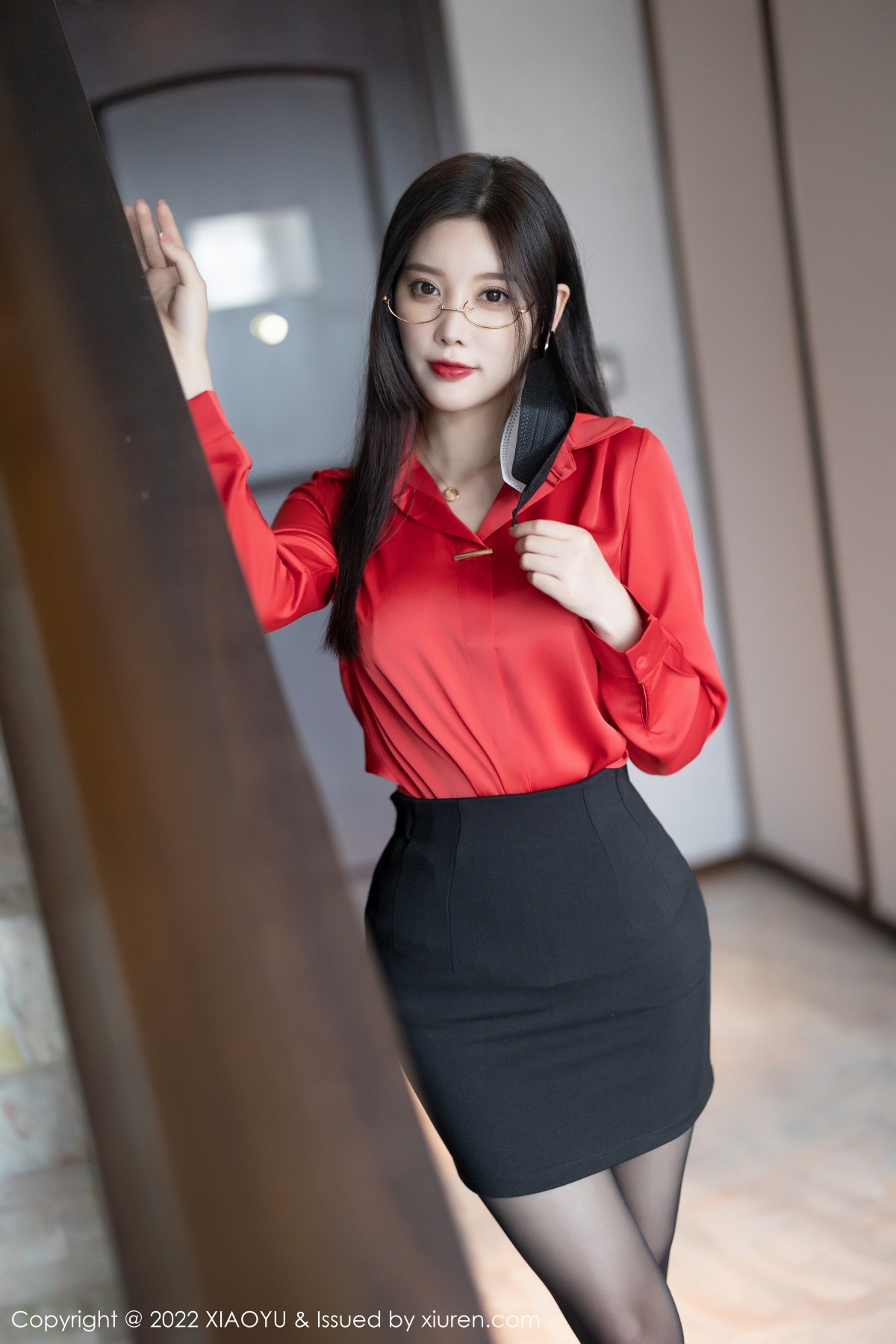 xgyw.top_[XiaoYu画语界]Vol.801_女神杨晨晨Yome私房半脱露超薄无内黑丝秀翘臀美腿诱惑写真106P