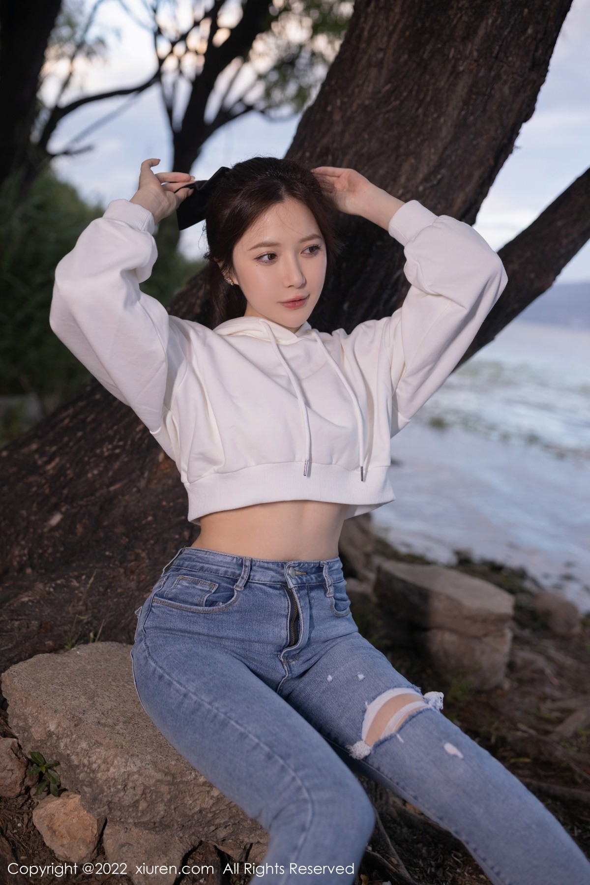 xgyw.top_XiuRen第5159期_模特鱼子酱Fish广州-云南旅拍室内轻透淡红色睡衣撩人诱惑写真82P