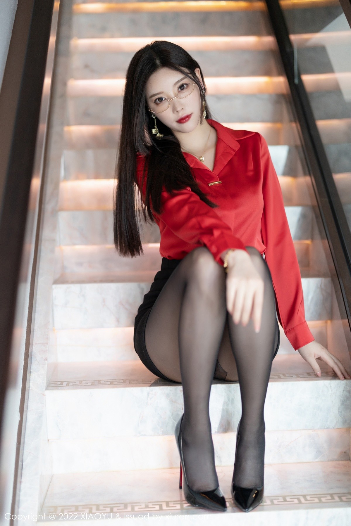 xgyw.top_[XiaoYu画语界]Vol.801_女神杨晨晨Yome私房半脱露超薄无内黑丝秀翘臀美腿诱惑写真106P