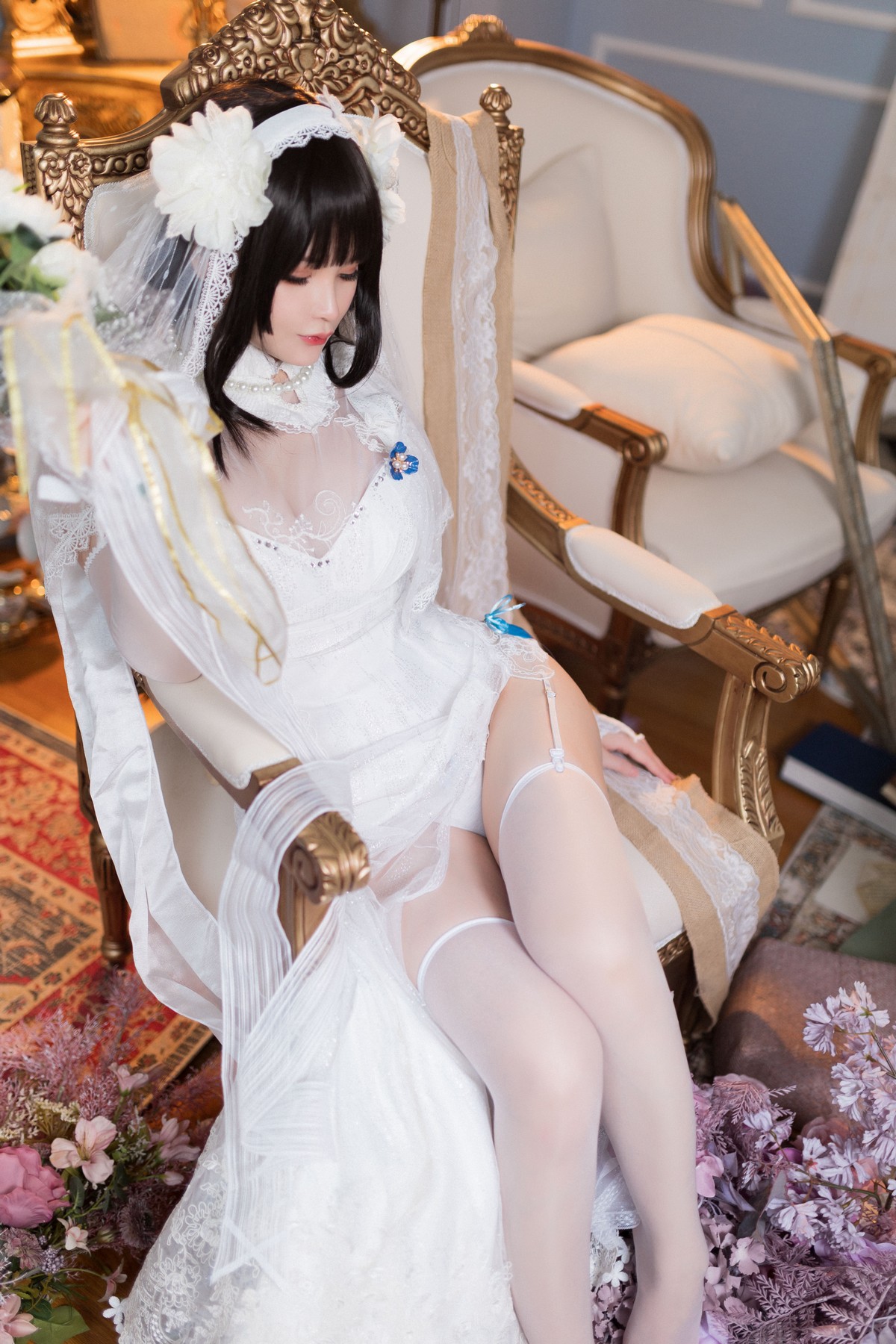 xgyw.top_网络美女前羽燕尔新婚主题私房性感白色薄透婚纱配白丝吊袜秀翘臀美腿诱惑写真30P
