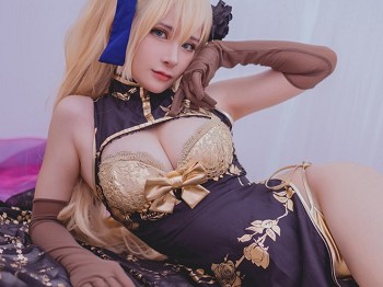网络青春美女前羽幻想金莲主题私人性感露胸中式装蕾丝内衣秀傲人豪乳骚扰写真30P