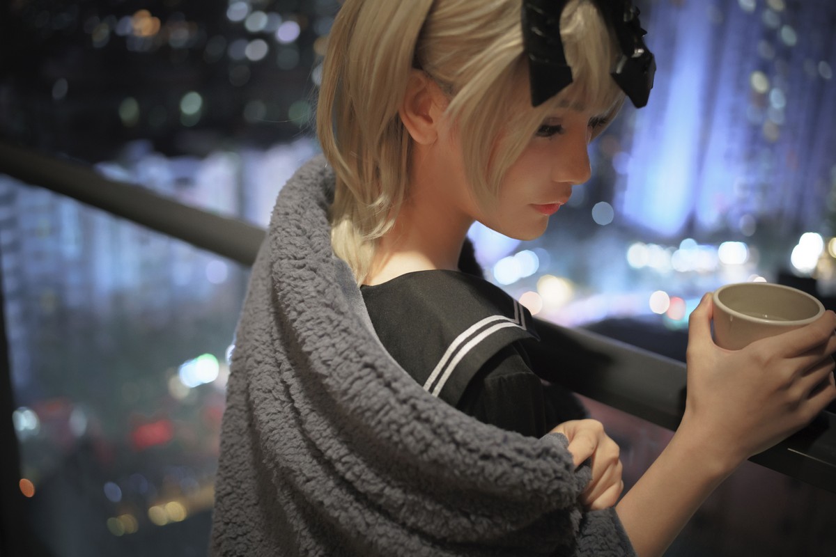 xgyw.top_网络美女前羽Fate one主题户外泳池比基尼等多套服饰系列秀完美身材诱惑写真55P