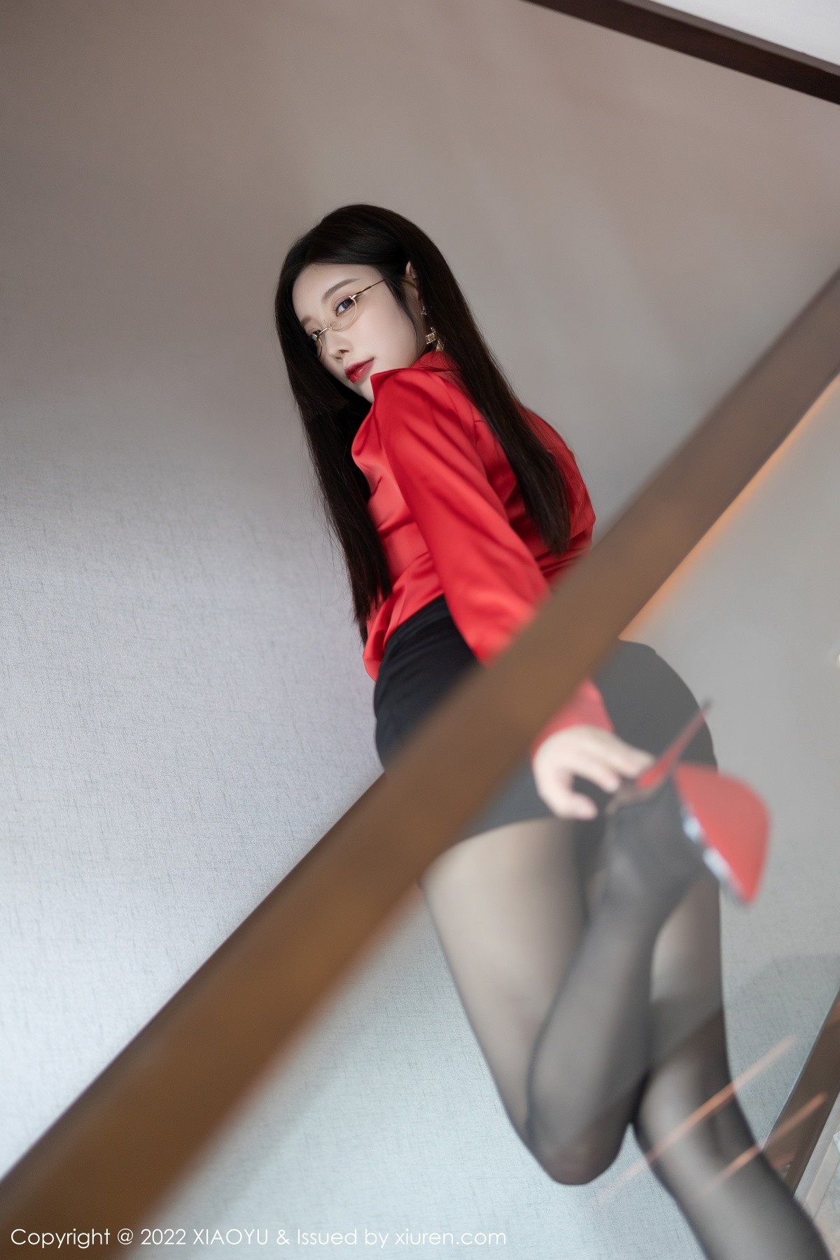 xgyw.top_[XiaoYu画语界]Vol.801_女神杨晨晨Yome私房半脱露超薄无内黑丝秀翘臀美腿诱惑写真106P