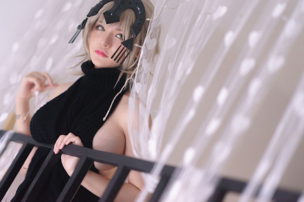 xgyw.top_网络美女前羽Fate one主题户外泳池比基尼等多套服饰系列秀完美身材诱惑写真55P