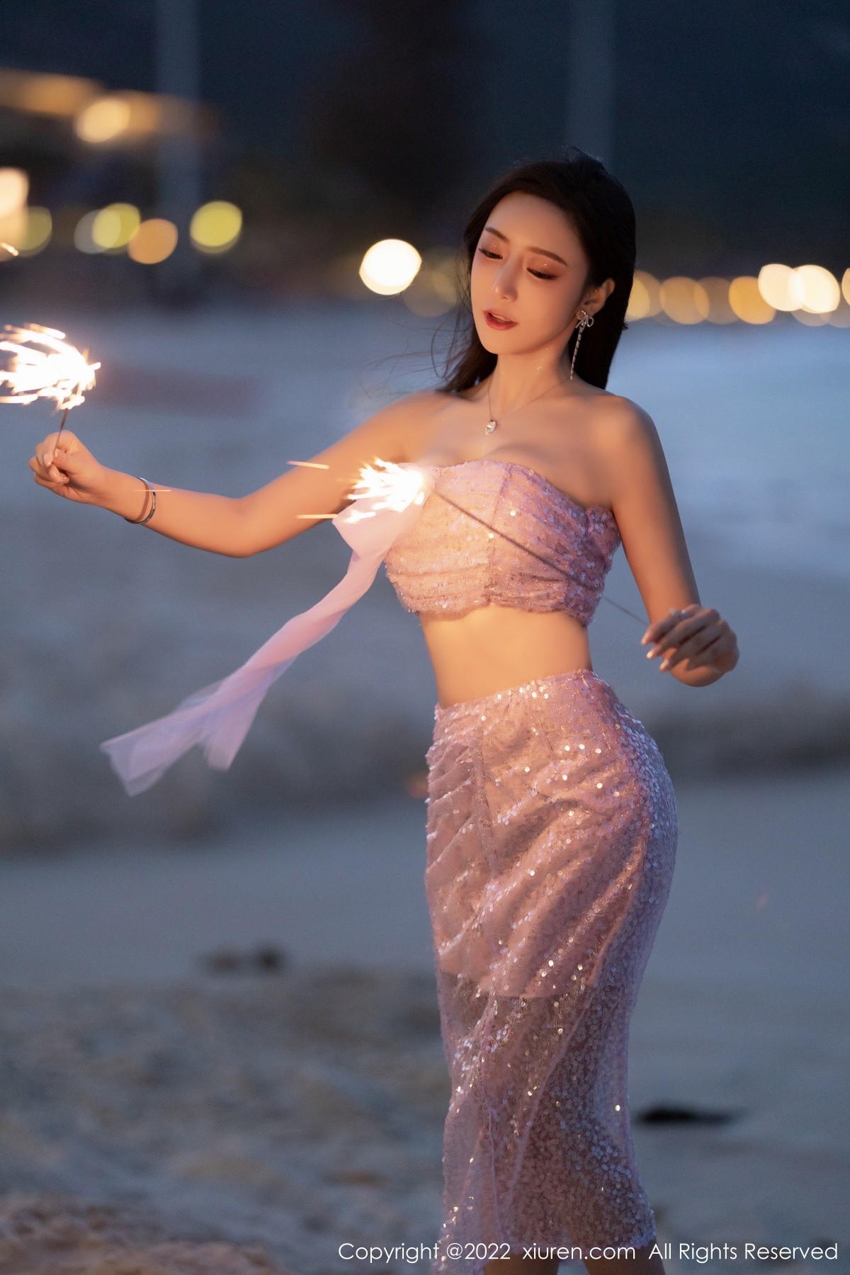 xgyw.top_XiuRen第5161期_女神王馨瑶yanni厦门旅拍黑色轻透内衣配黑丝吊袜完美诱惑写真90P