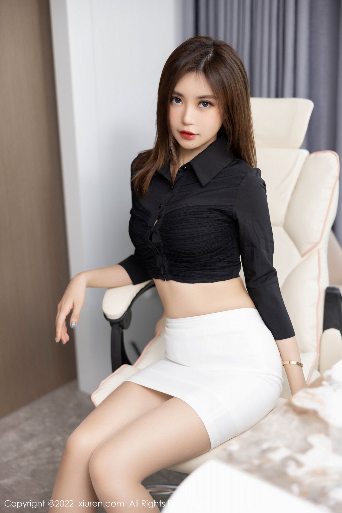xgyw.top_XiuRen第5160期_女神绮里嘉ula海南心愿旅拍半脱露黑色内衣配超薄肉丝诱惑写真81P