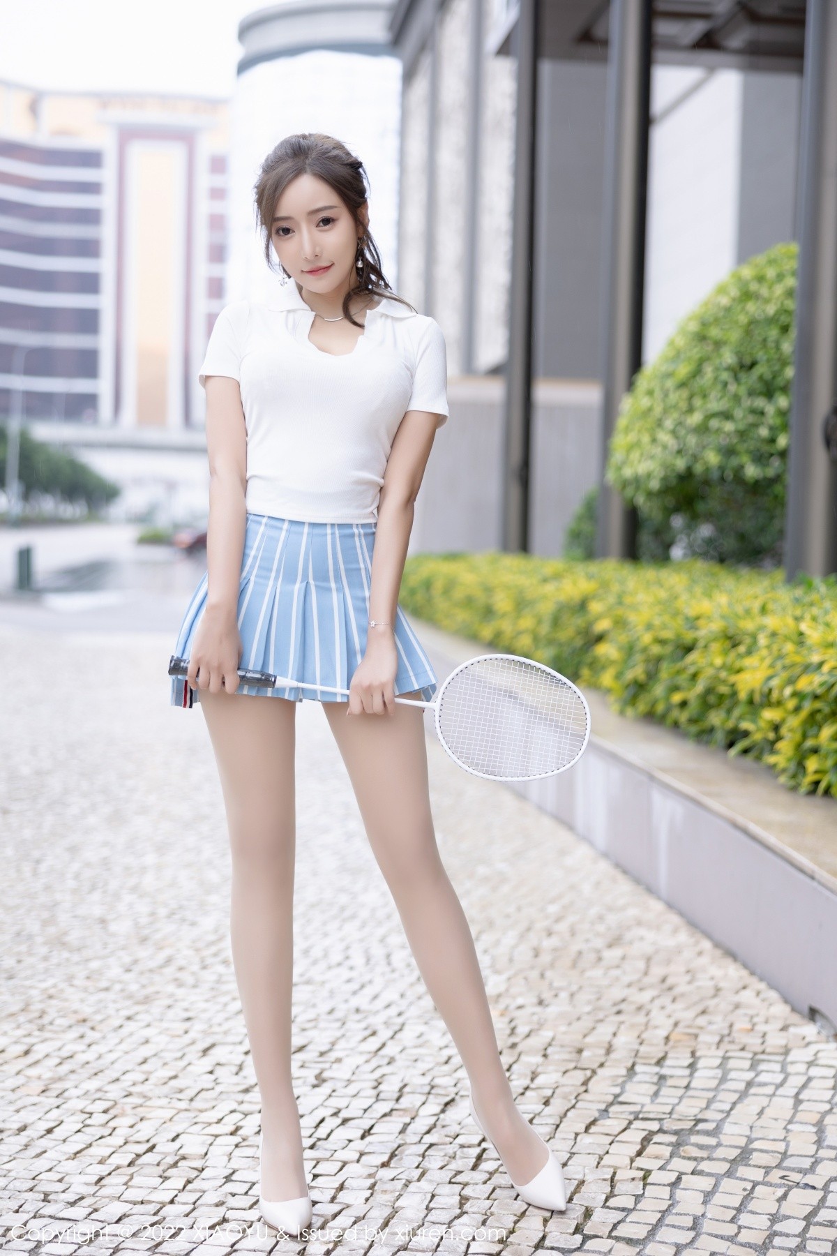 xgyw.top_[XiaoYu画语界]Vol.803_女神王馨瑶yanni白上衣配短裙半脱露蕾丝内衣超薄肉丝诱惑写真90P