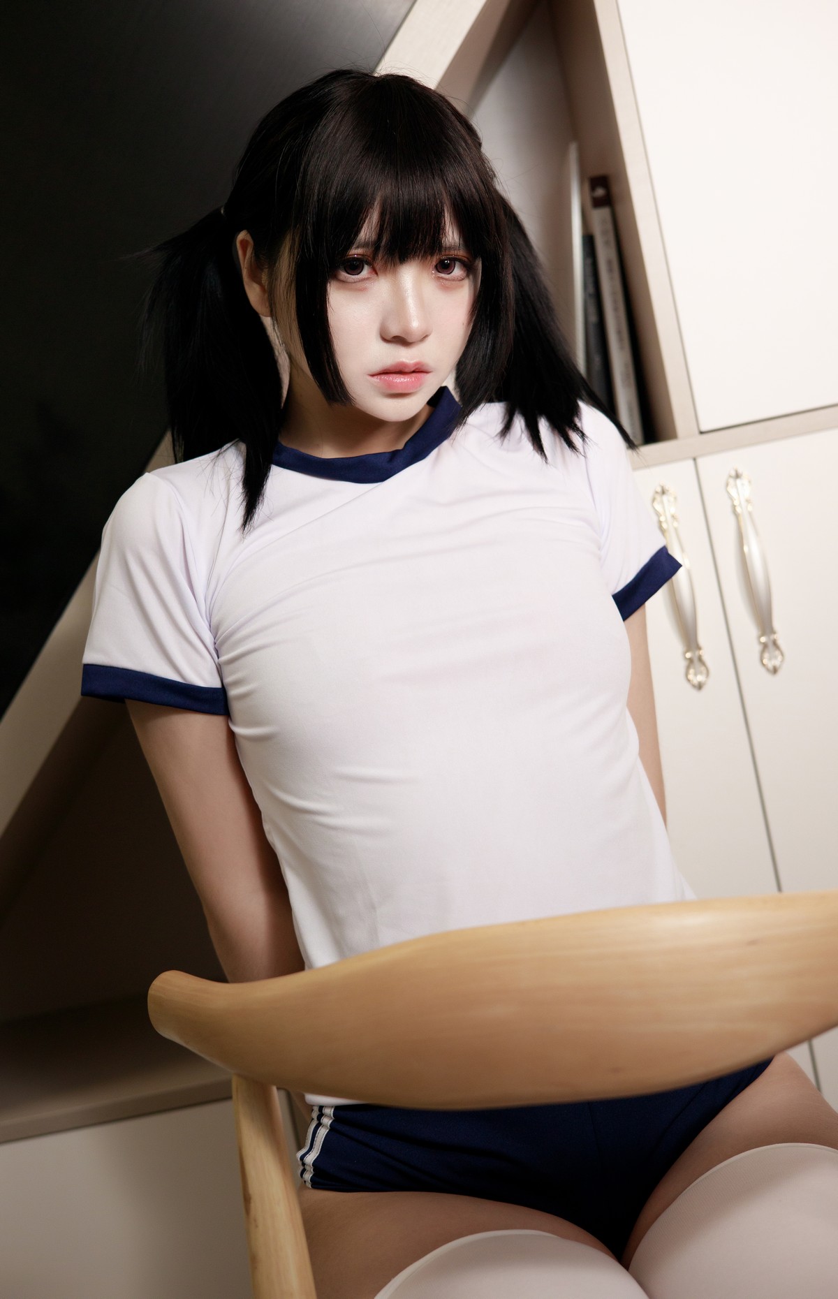 xgyw.top_网络美女疯猫ss白色情人节福袋体操服主题性感运动服配白丝袜秀美腿诱惑写真41P
