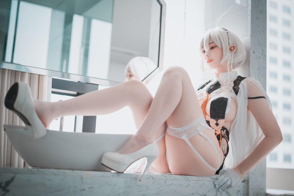 xgyw.top_[DJAWA]No.108_模特Bambi_Azur Lane HMS Sirius主题性感服饰配蕾丝吊袜诱惑写真73P