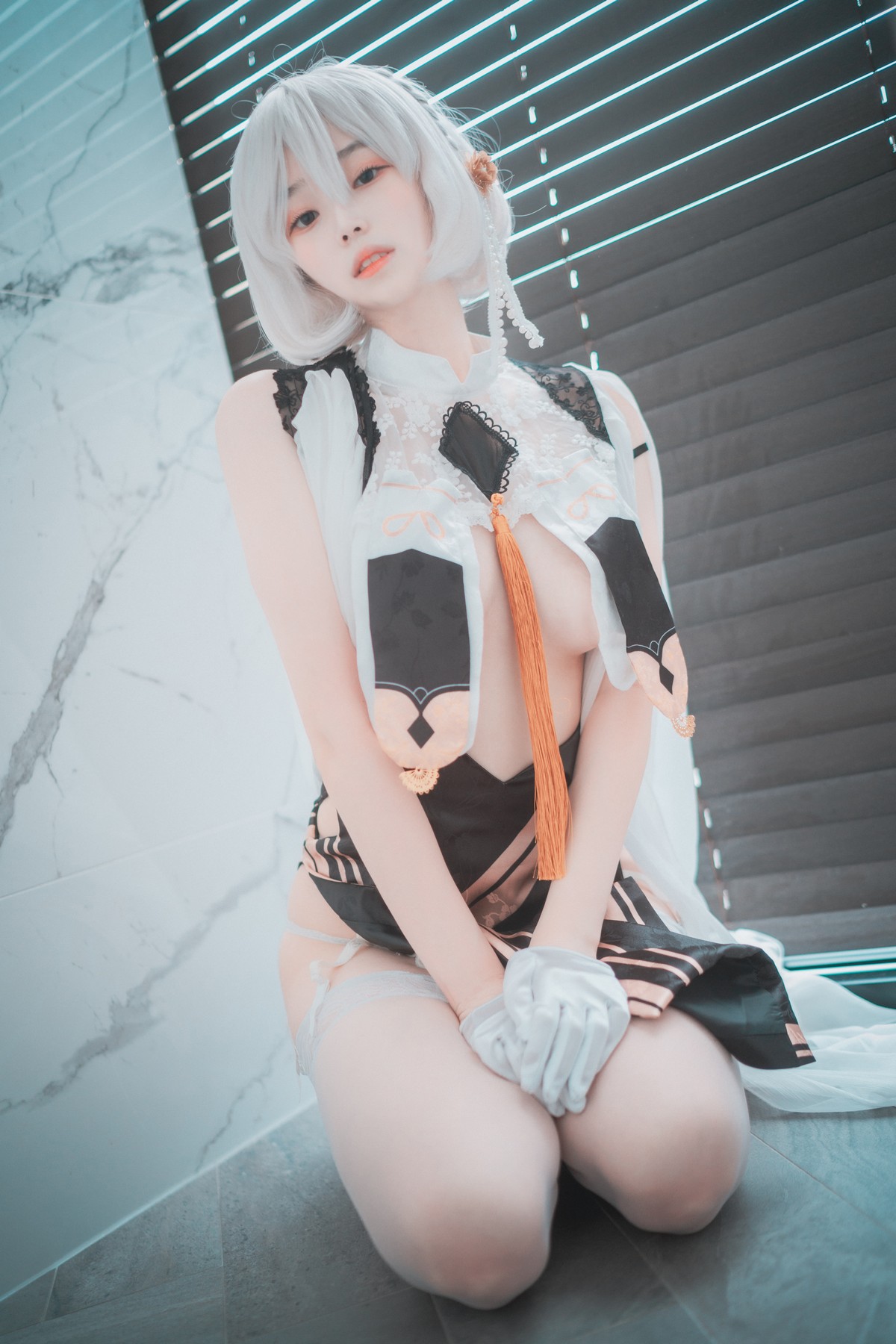 xgyw.top_[DJAWA]No.108_模特Bambi_Azur Lane HMS Sirius主题性感服饰配蕾丝吊袜诱惑写真73P