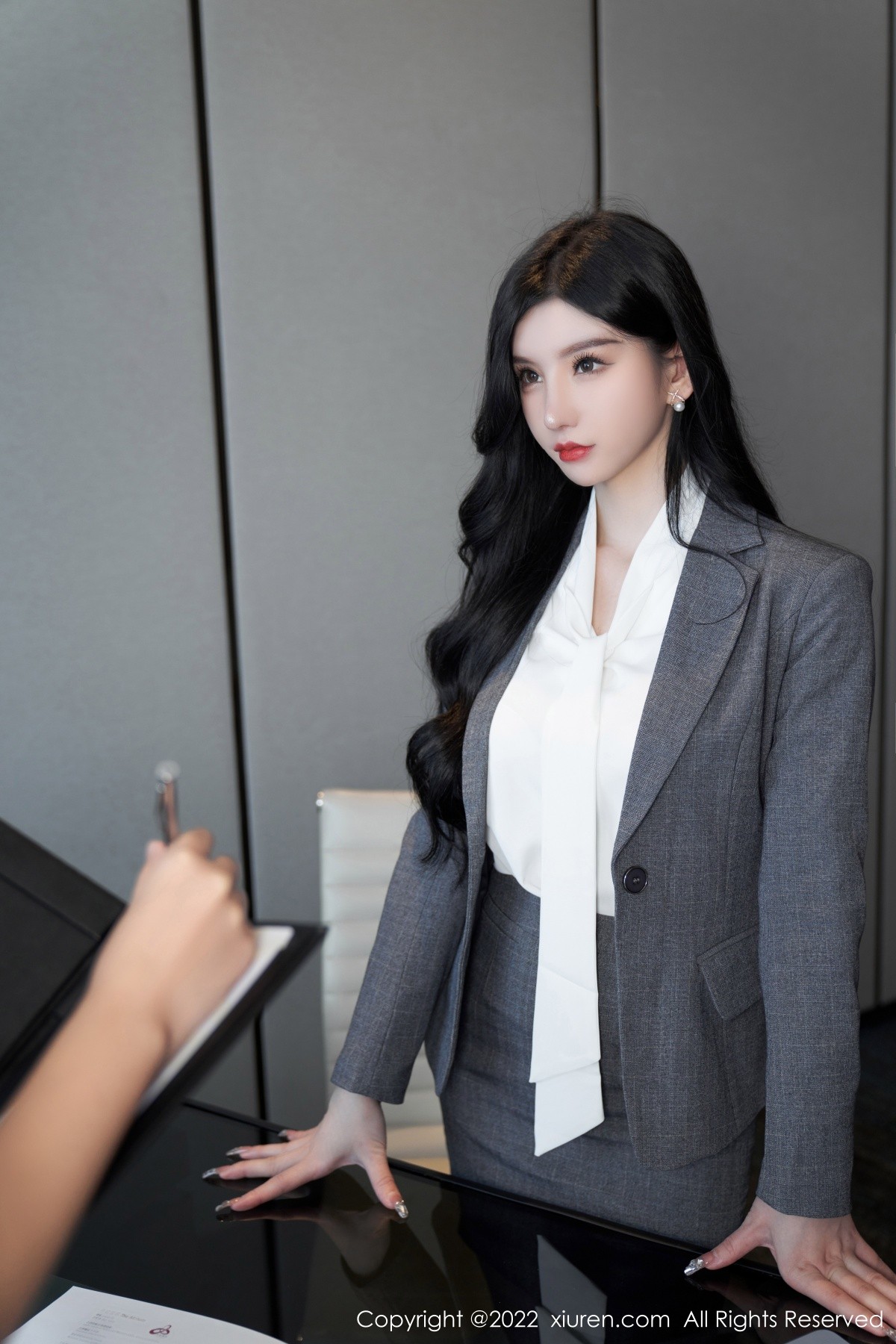 xgyw.top_XiuRen第5177期_女神周于希Sally心愿旅拍性感职业装 黑色情趣服饰完美诱惑写真81P