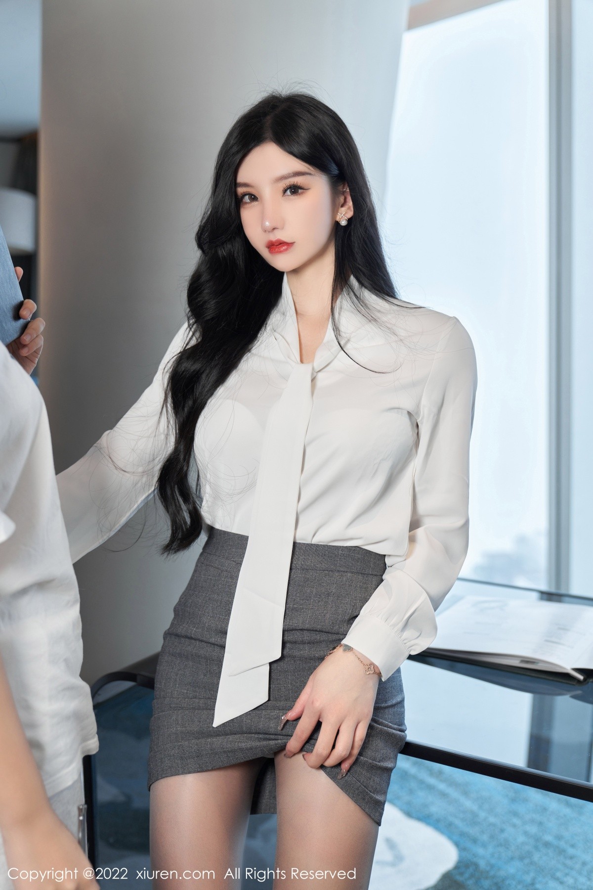xgyw.top_XiuRen第5177期_女神周于希Sally心愿旅拍性感职业装 黑色情趣服饰完美诱惑写真81P