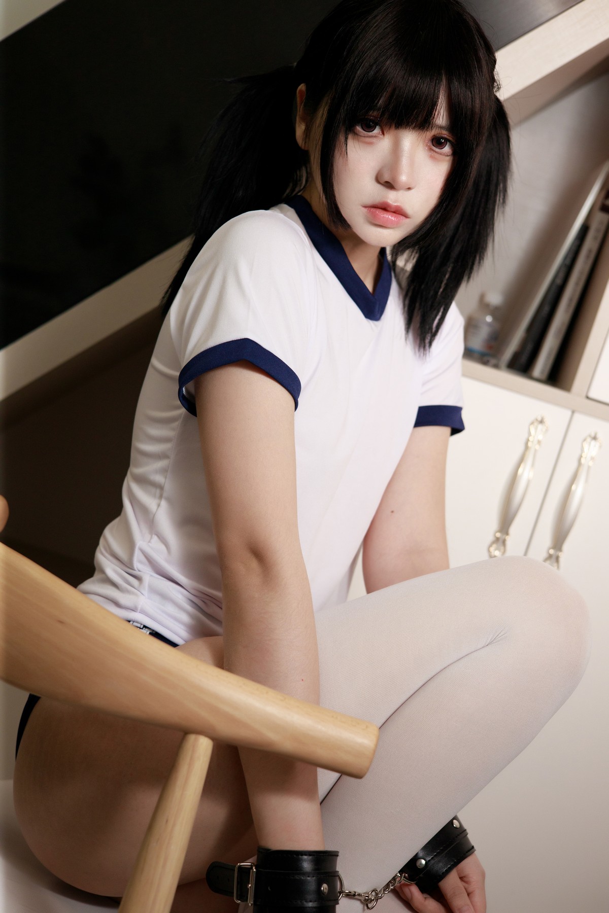 xgyw.top_网络美女疯猫ss白色情人节福袋体操服主题性感运动服配白丝袜秀美腿诱惑写真41P