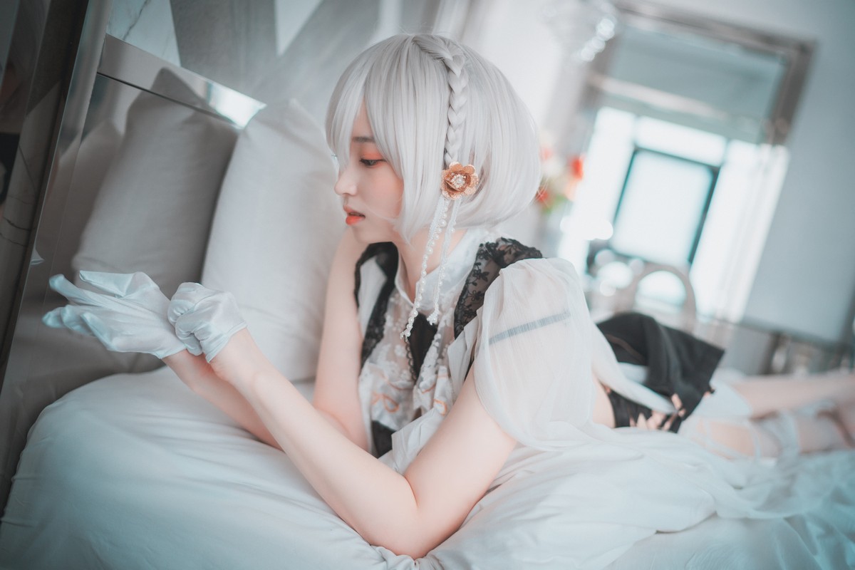 xgyw.top_[DJAWA]No.108_模特Bambi_Azur Lane HMS Sirius主题性感服饰配蕾丝吊袜诱惑写真73P