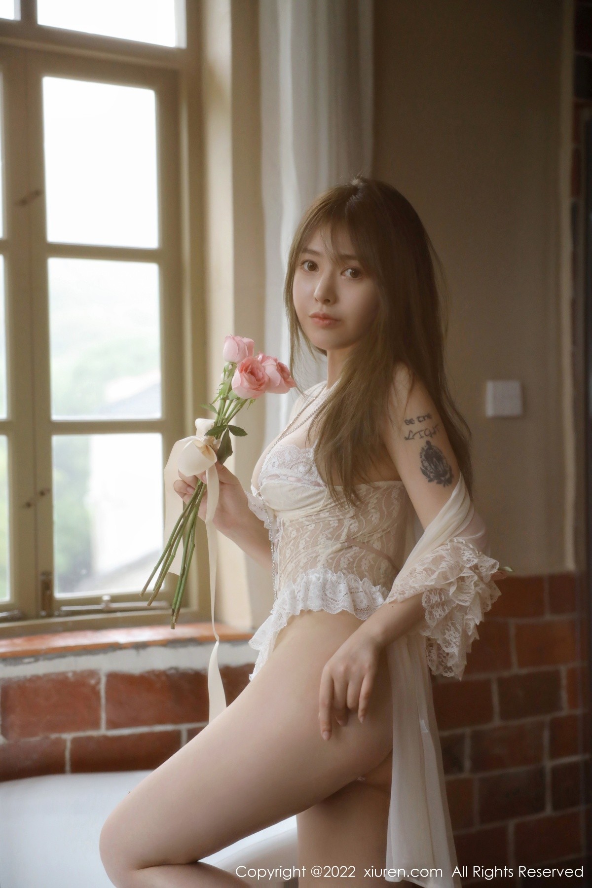 xgyw.top_XiuRen第5175期_女神Evelyn艾莉杭州旅拍私房米色轻透薄纱秀惹火身材诱惑写真43P