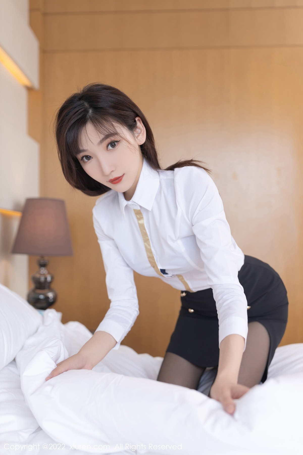 xgyw.top_[XiuRen秀人网]No.5183_模特陆萱萱广州-云南旅拍角色扮演性感内衣配无内黑丝诱惑写真73P