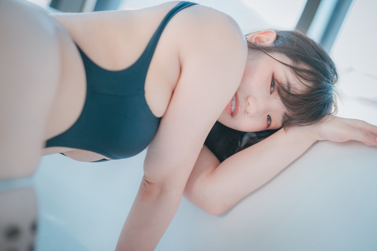 xgyw.top_[DJAWA]No.110_模特Mimmi_Swimming Lessons主题私房浴室半脱露豪乳惹火诱惑写真138P