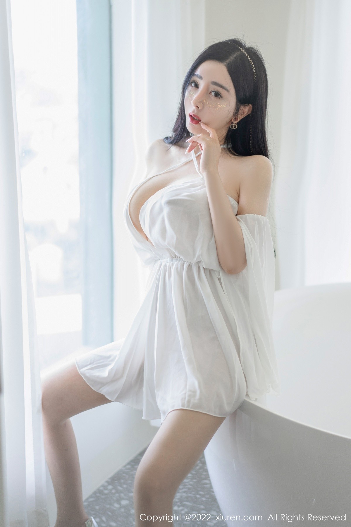 xgyw.top_XiuRen第5188期_模特允爾云南心愿旅拍浴室白色轻透服饰湿身秀丰满身材诱惑写真51P