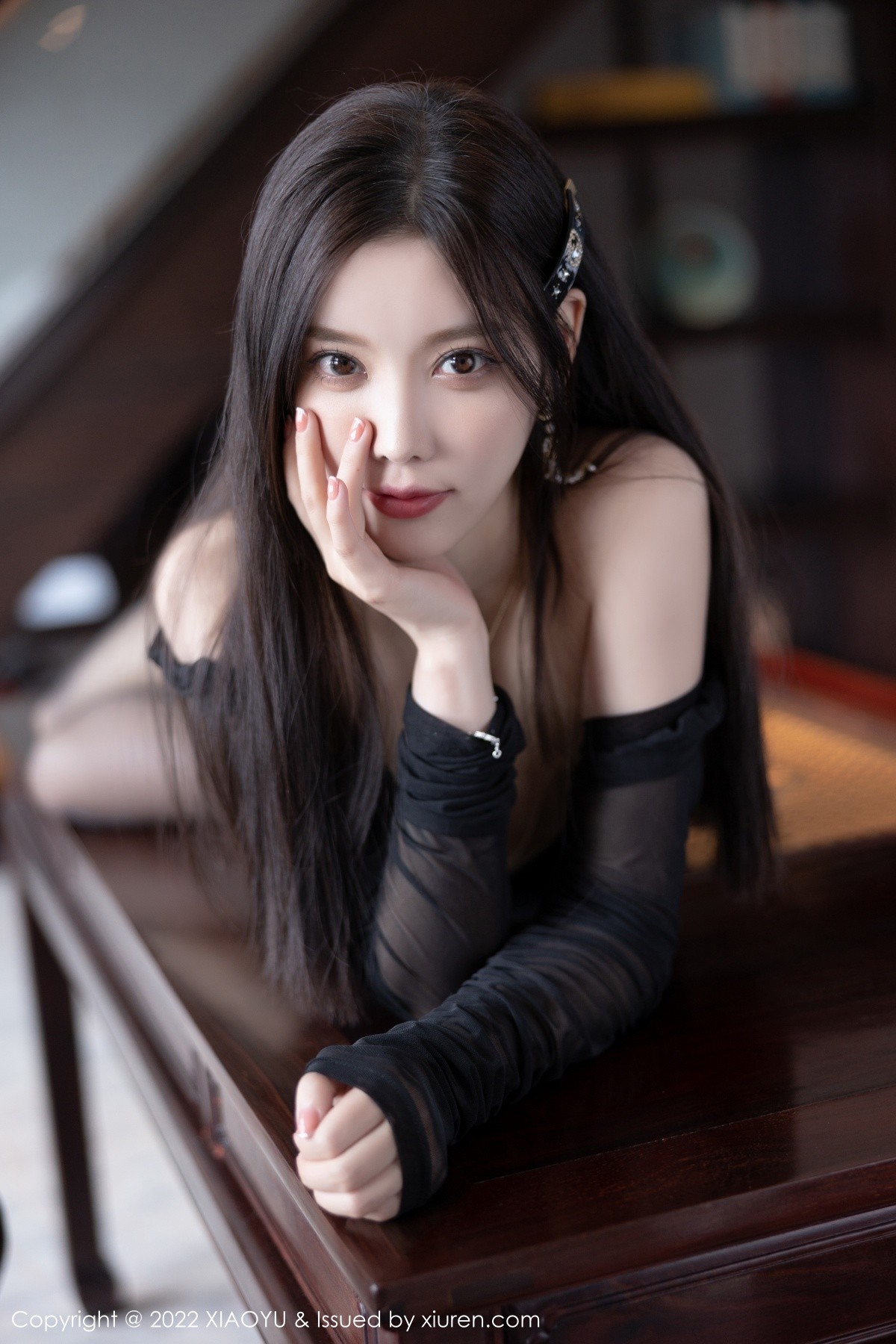 xgyw.top_[XiaoYu画语界]Vol.806_女神杨晨晨Yome脱黑色薄透连衣裙露蕾丝内衣超薄黑丝诱惑写真101P