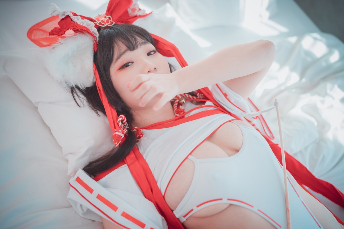 xgyw.top_[DJAWA]No.113_模特Mimmi_Kitsune Miko主题私房性感白色高叉连体衣撩人诱惑写真65P