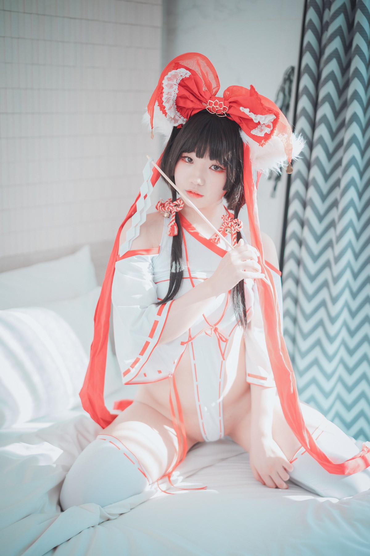 xgyw.top_[DJAWA]No.113_模特Mimmi_Kitsune Miko主题私房性感白色高叉连体衣撩人诱惑写真65P