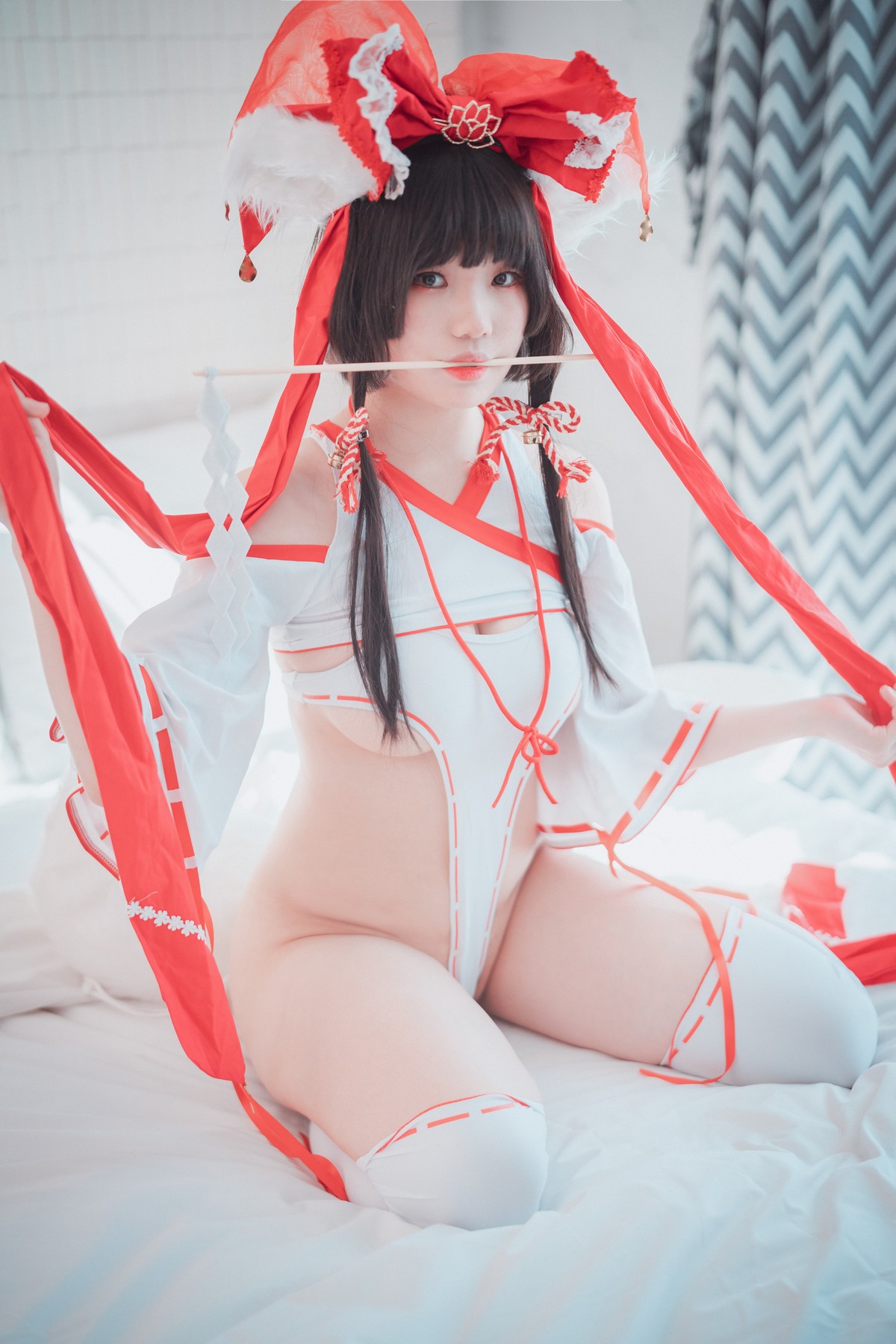 xgyw.top_[DJAWA]No.113_模特Mimmi_Kitsune Miko主题私房性感白色高叉连体衣撩人诱惑写真65P