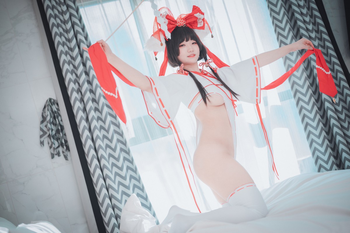 xgyw.top_[DJAWA]No.113_模特Mimmi_Kitsune Miko主题私房性感白色高叉连体衣撩人诱惑写真65P
